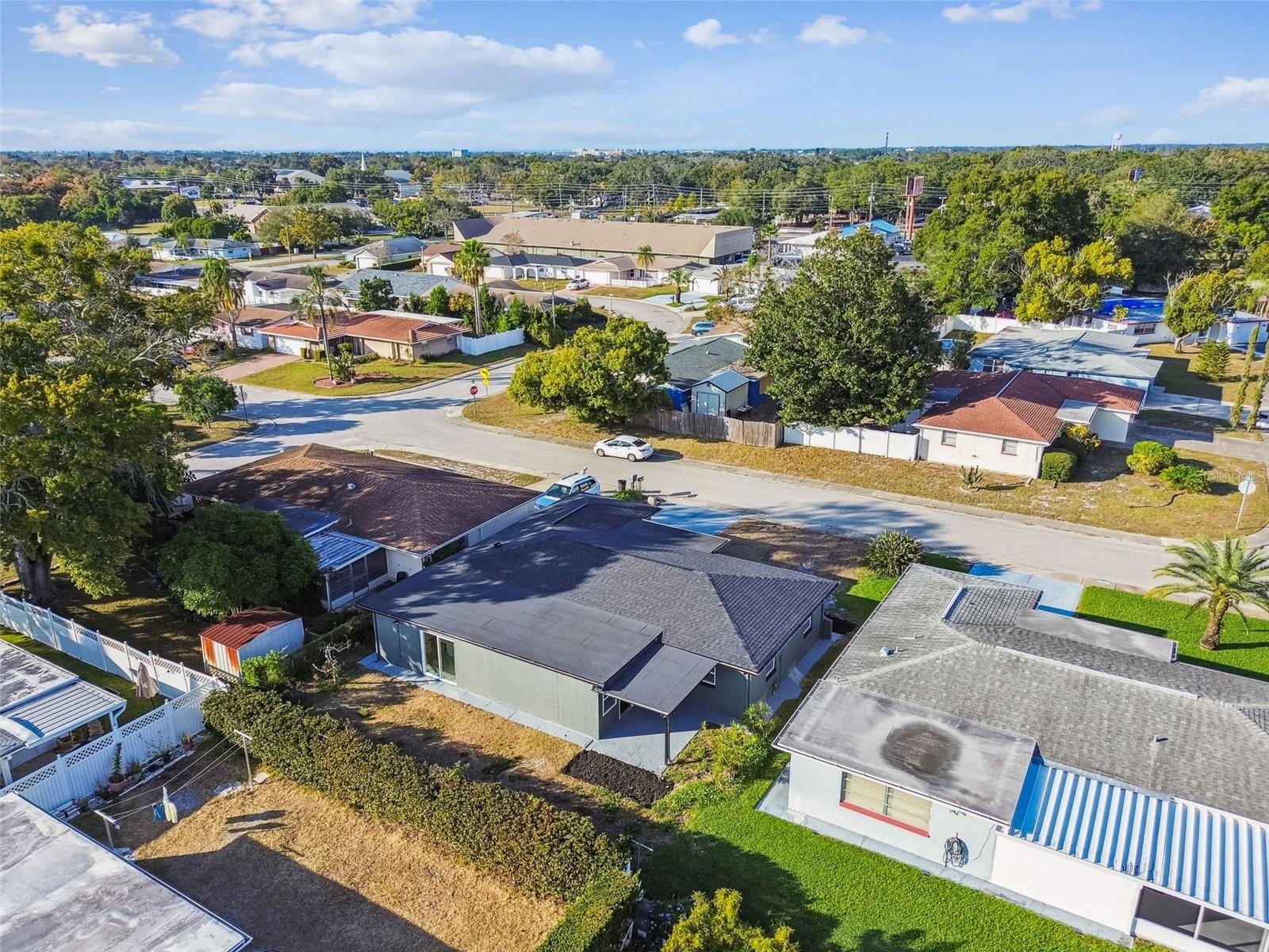 COLONIAL HILLS - Residential