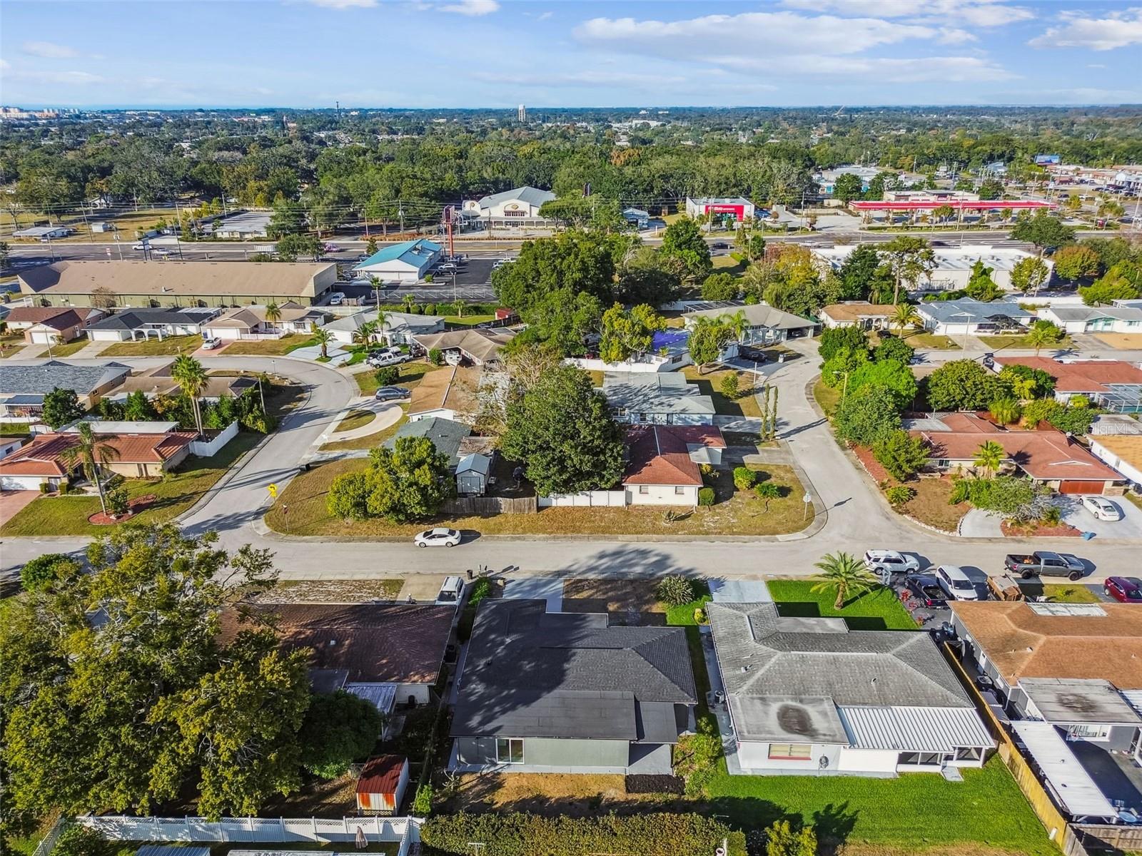 COLONIAL HILLS - Residential