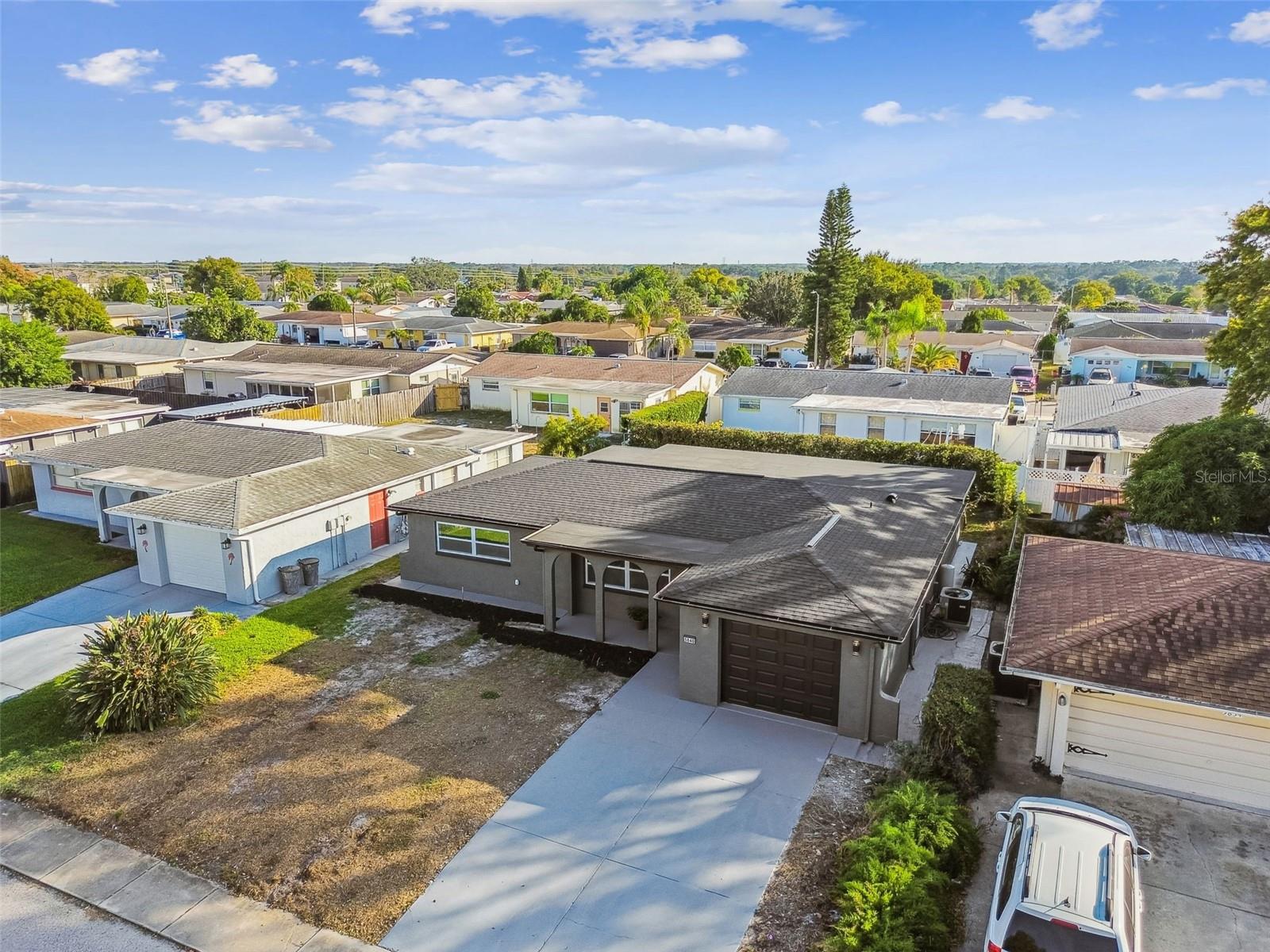 COLONIAL HILLS - Residential