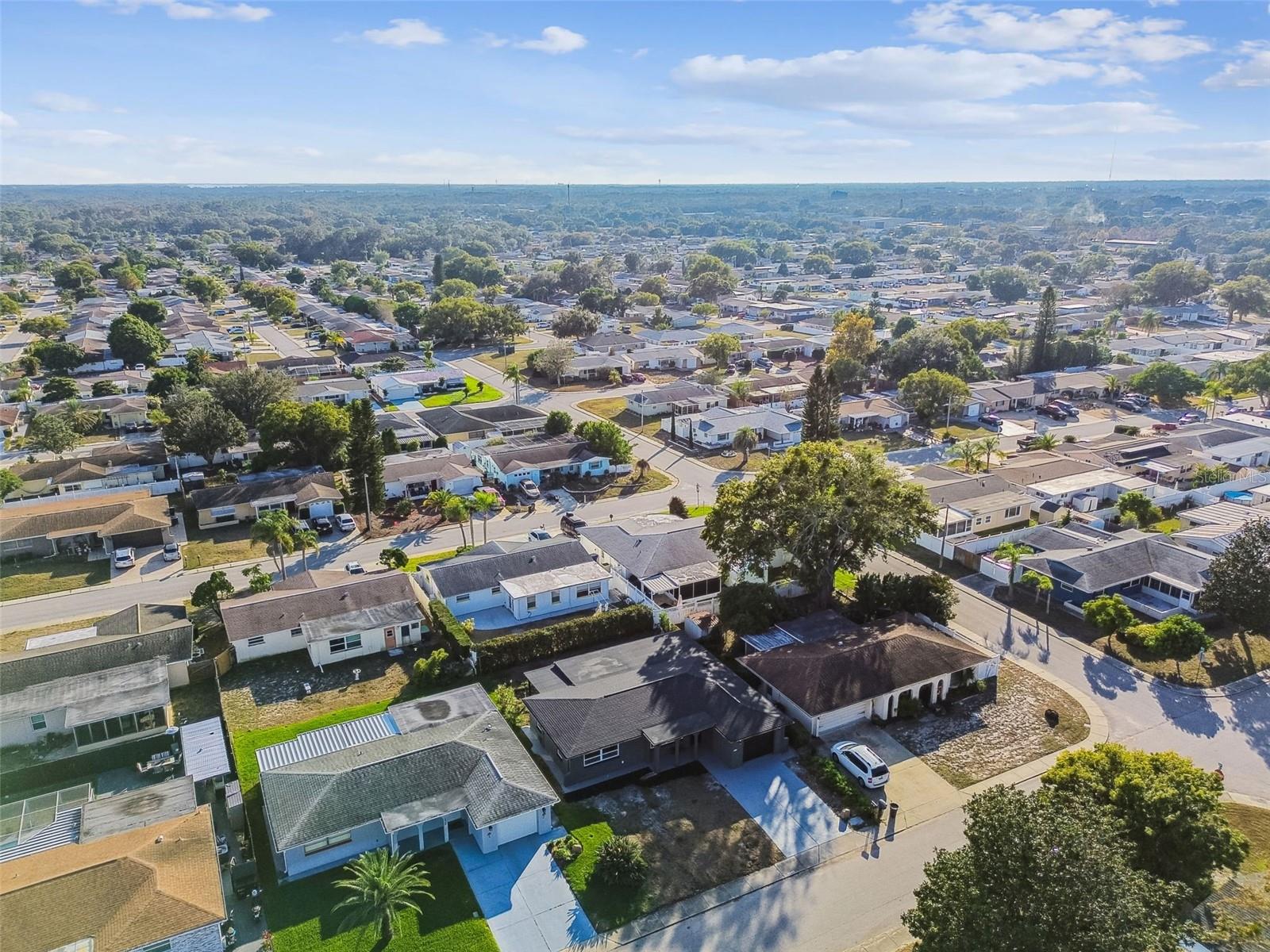 COLONIAL HILLS - Residential