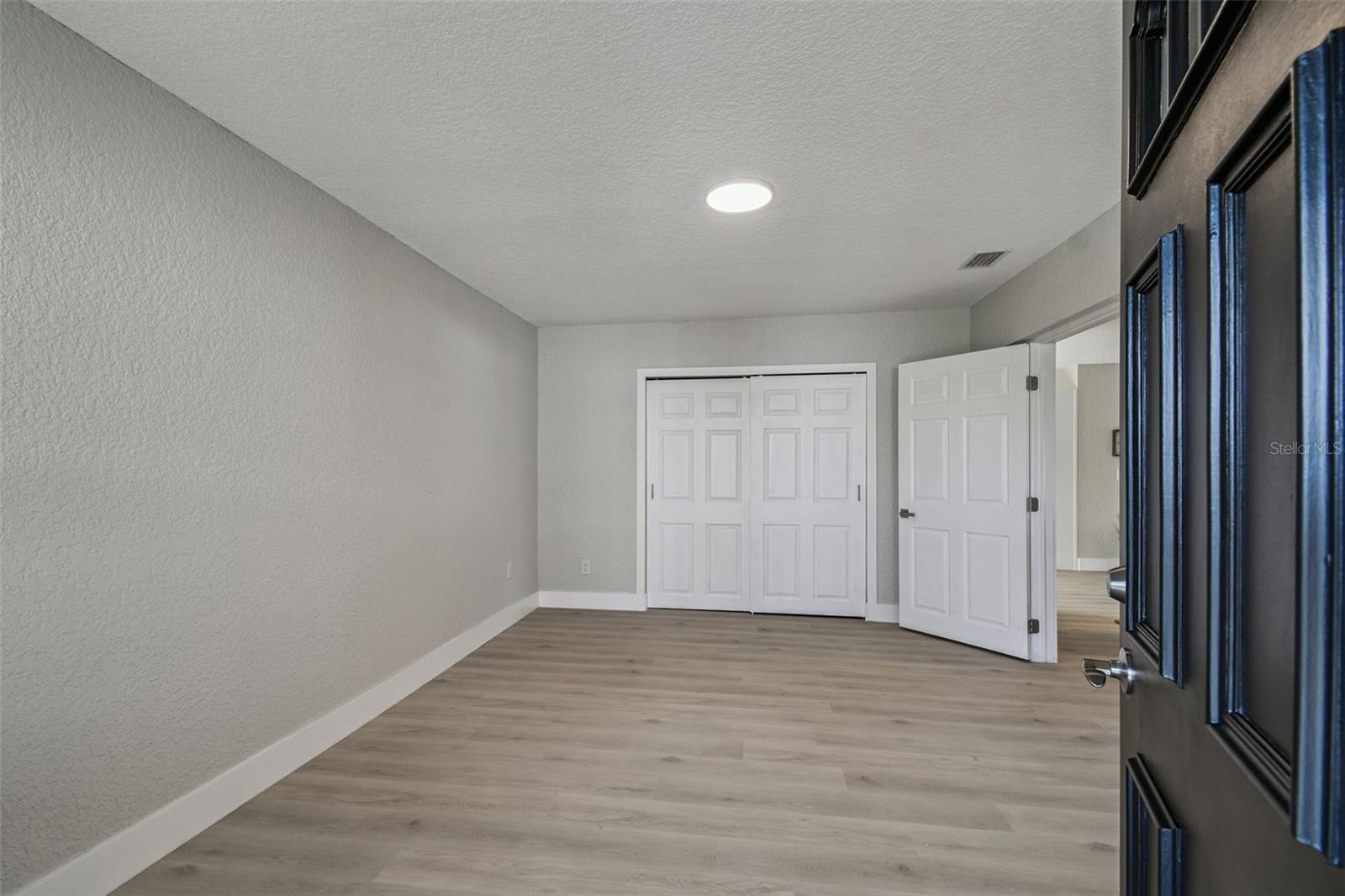 COLONIAL HILLS - Residential