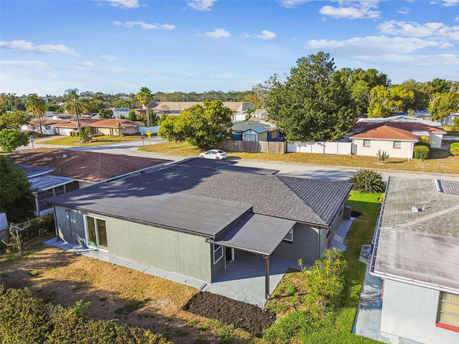 COLONIAL HILLS - Residential