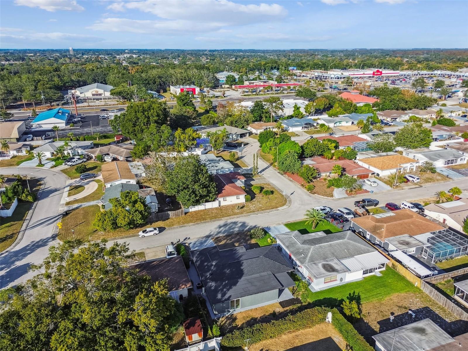 COLONIAL HILLS - Residential