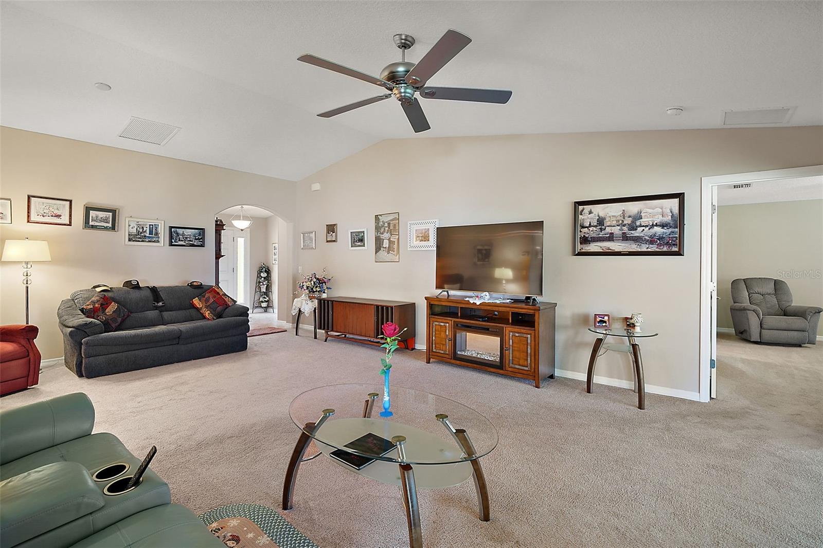 LEESBURG ARLINGTON RIDGE PH 02 - Residential