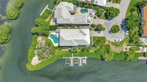 A home in LONGBOAT KEY