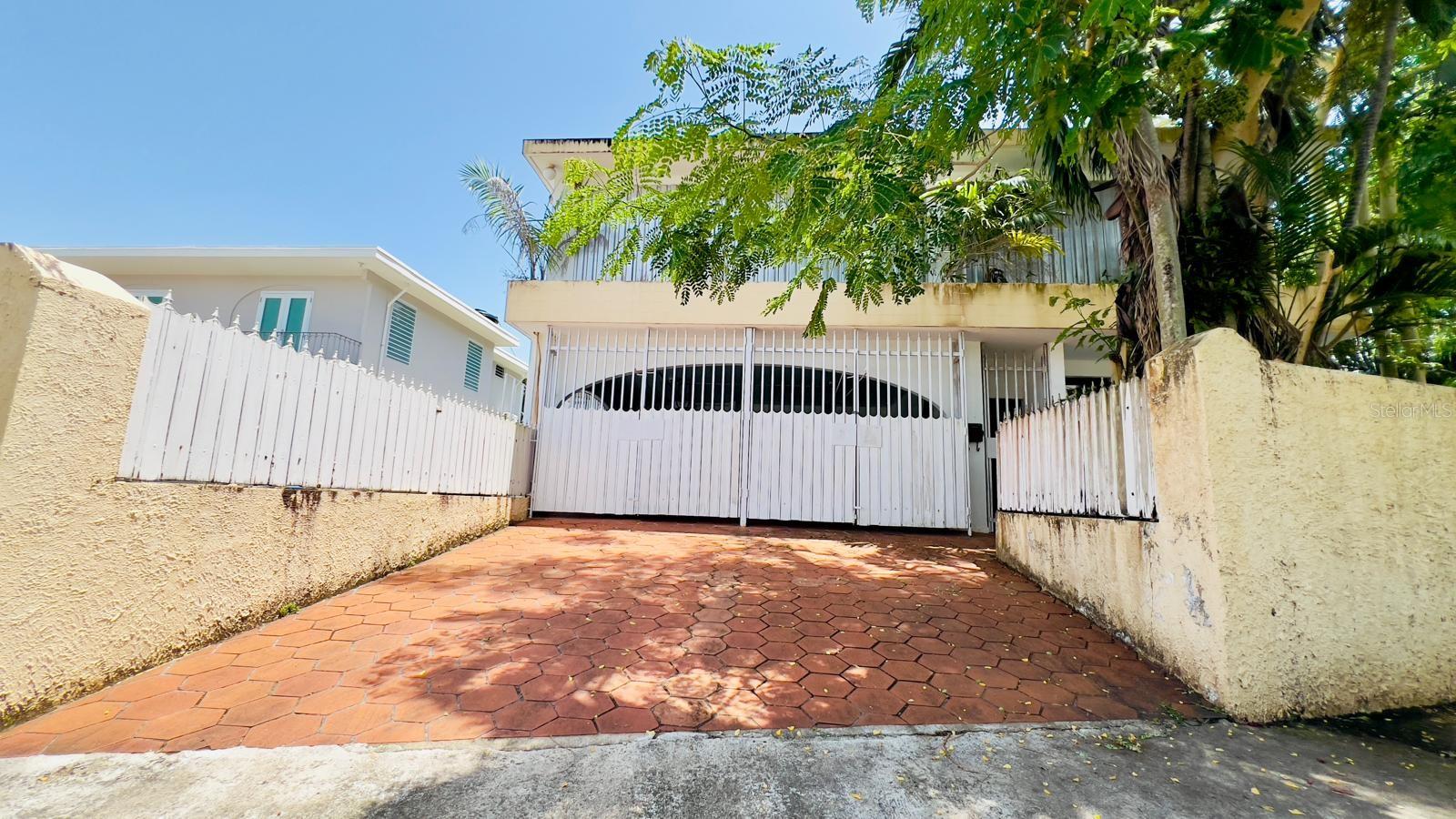 Welcome to Alturas de Santa María, where location meets potential. This spacious 3,070 sq. ft. home, set on a 451.22 sq. m. lot, is truly a diamond in the rough. With a little paint and a few updates, it can become the dream home you’ve been looking for. Featuring four bedrooms plus a bonus room, three bathrooms, a big kitchen with a cozy breakfast nook, a comfortable living room, and a formal dining room, this home offers plenty of space for family and entertaining. The property also includes a two-car garage and a large pool, perfect for enjoying sunny days. Located in a great neighborhood, this home is priced at just $398,000 with a low HOA fee of only $45 a month. Don’t miss the opportunity to own a property with incredible potential in an unbeatable location.