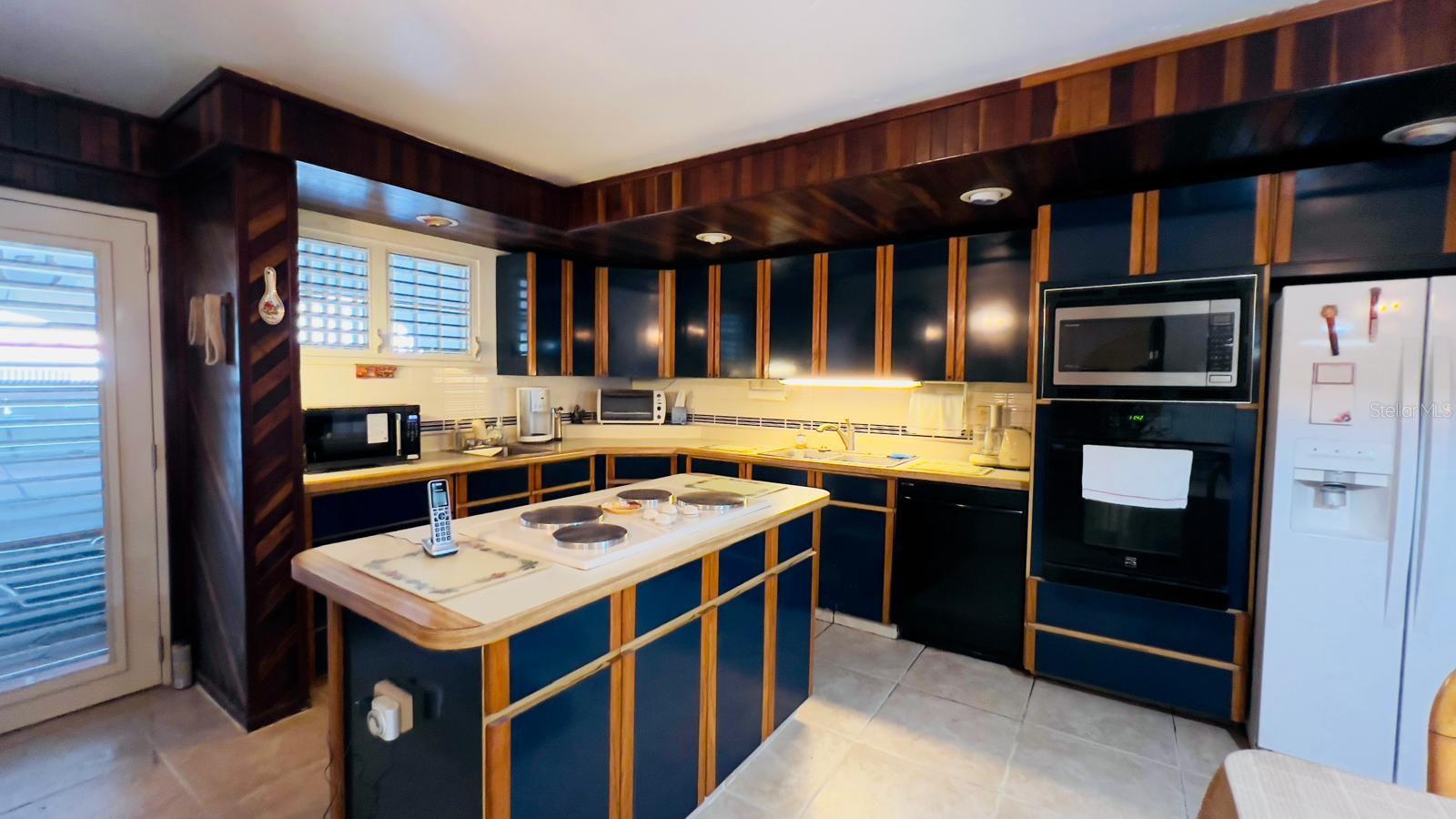 ALTURAS DE SANTA MARIA - Residential