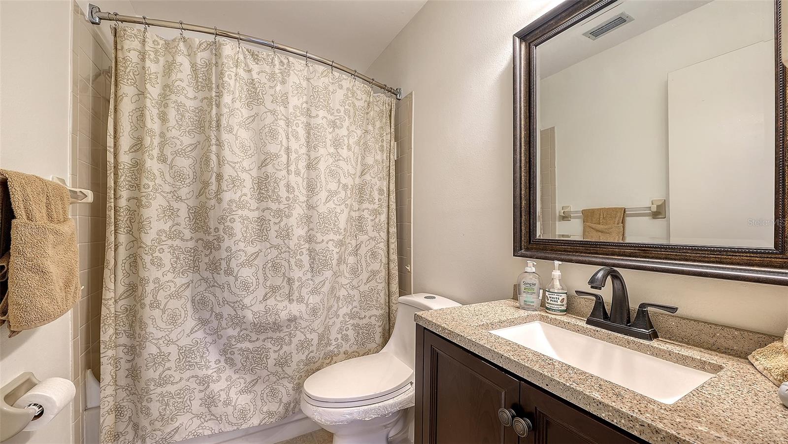 VILLAGE LAKE - Residential