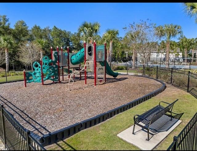 CANOPY TERRACE MB 63 PGS 139-143 - Residential