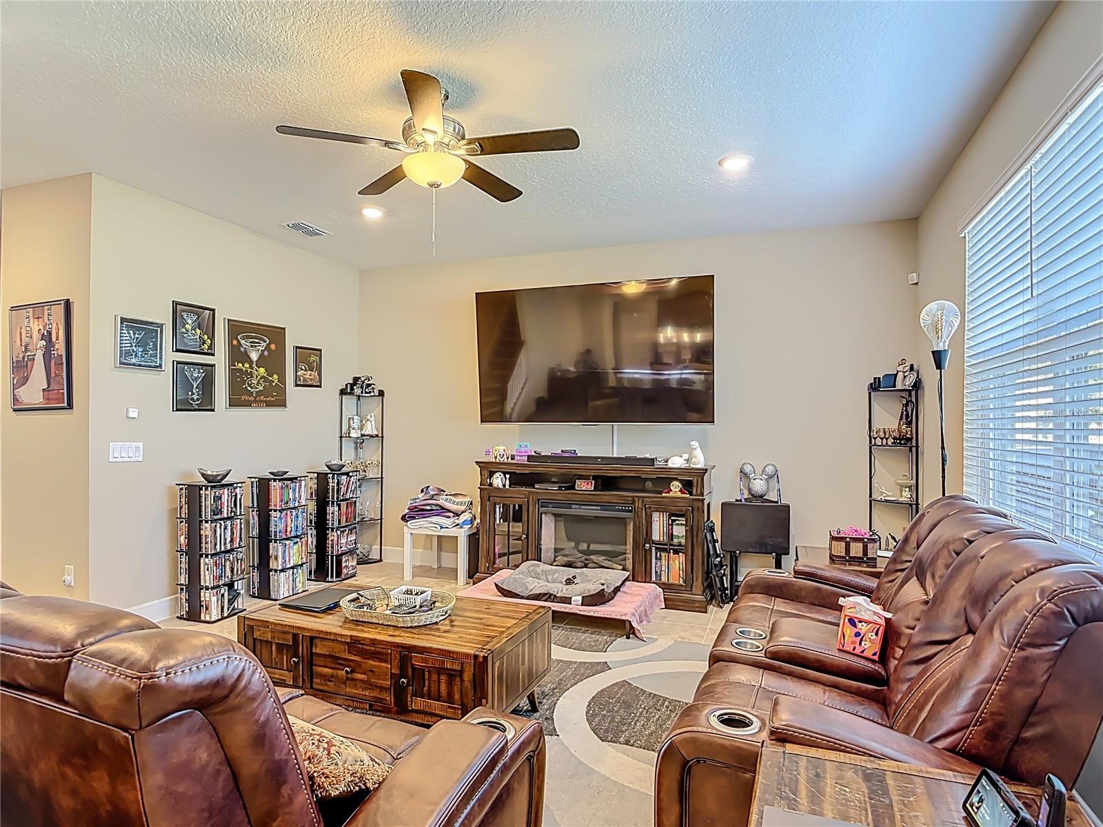 CANOPY TERRACE MB 63 PGS 139-143 - Residential