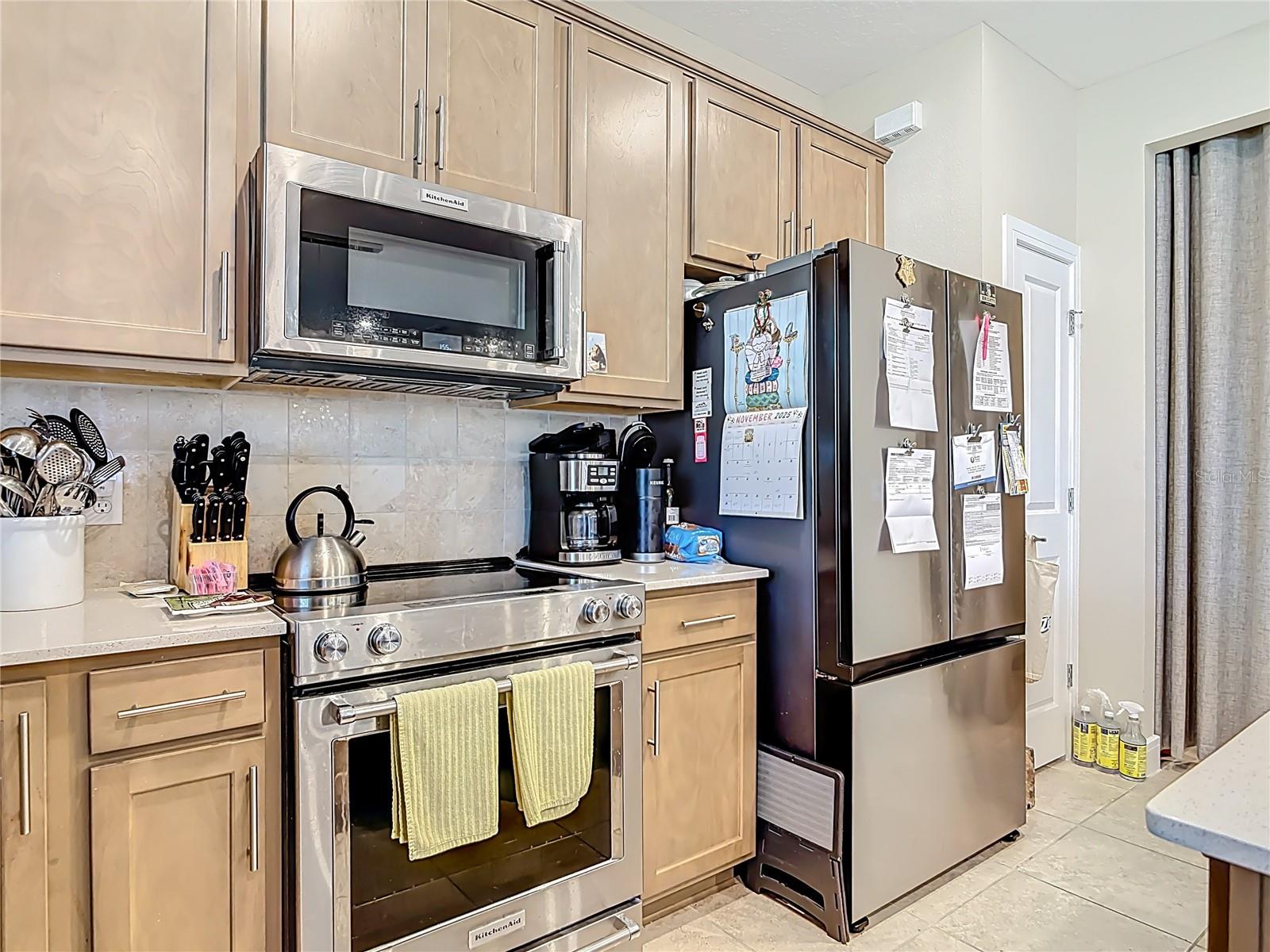 CANOPY TERRACE MB 63 PGS 139-143 - Residential