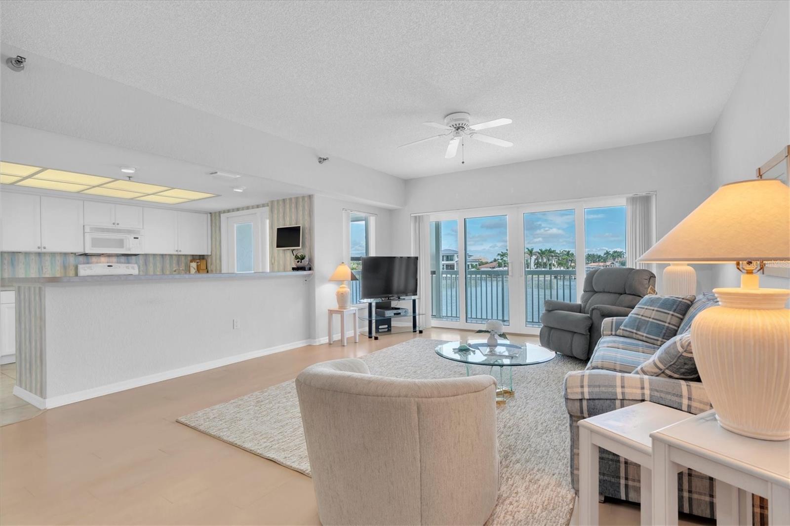 CAPTIVA CAY - Residential