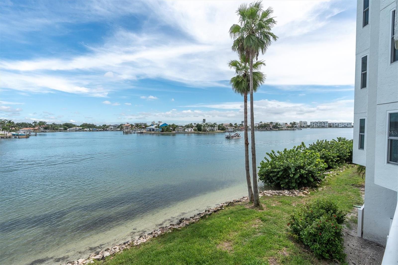 CAPTIVA CAY - Residential