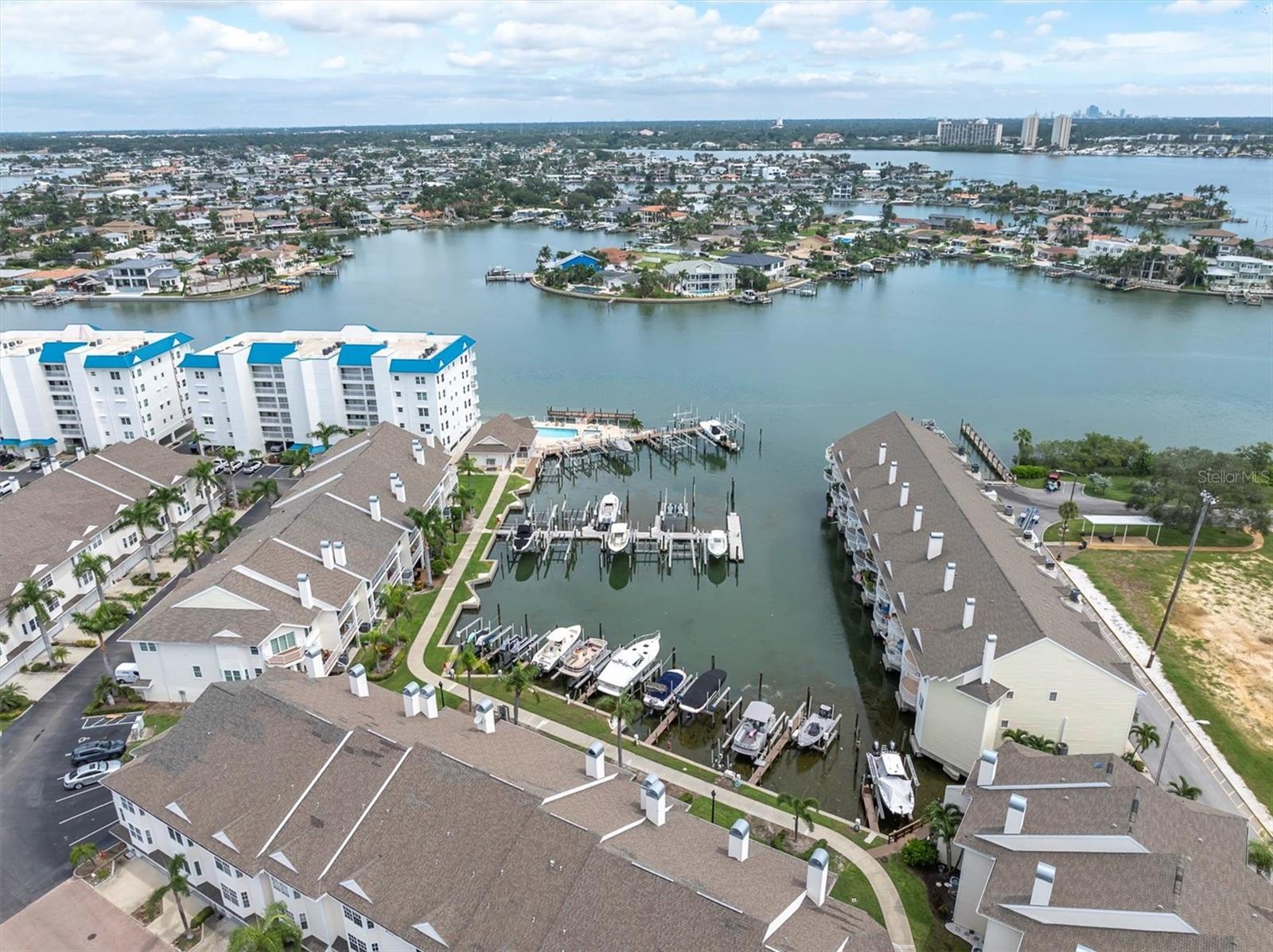 CAPTIVA CAY - Residential