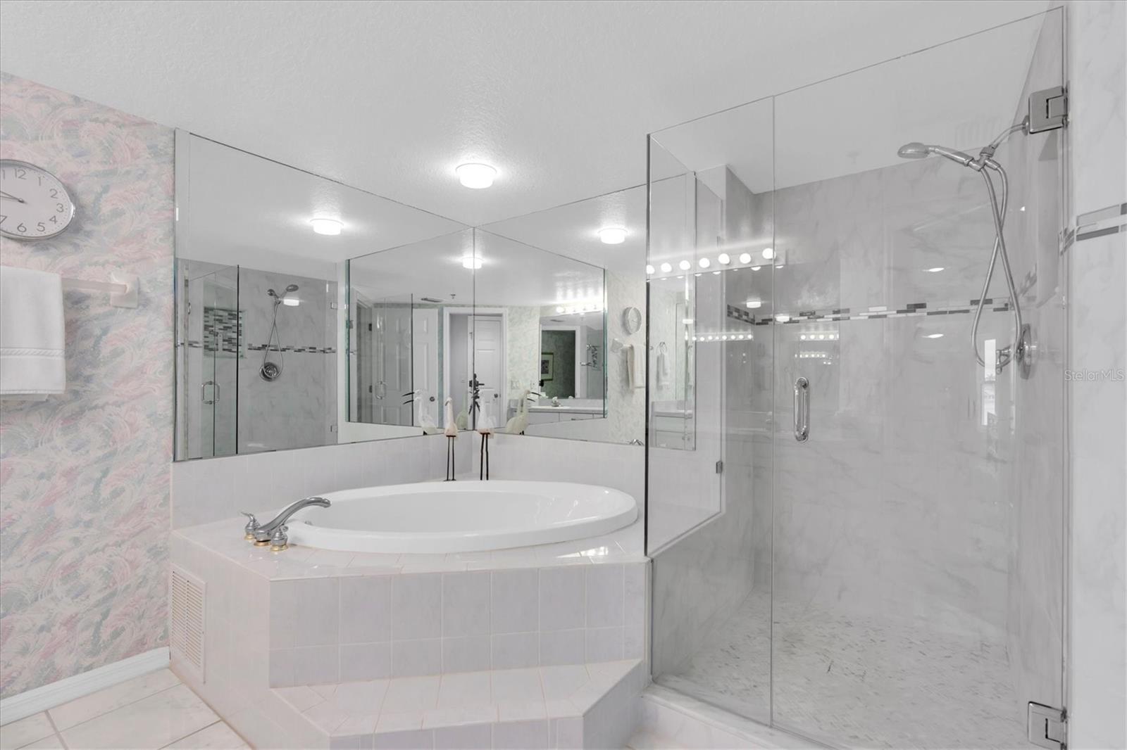 CAPTIVA CAY - Residential