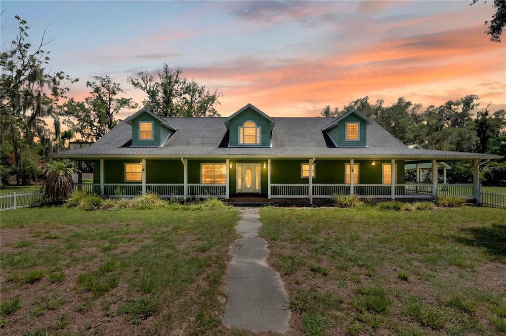 Photo of 2039 SW State Road 26, Trenton, FL 32693 (MLS # OM727832)