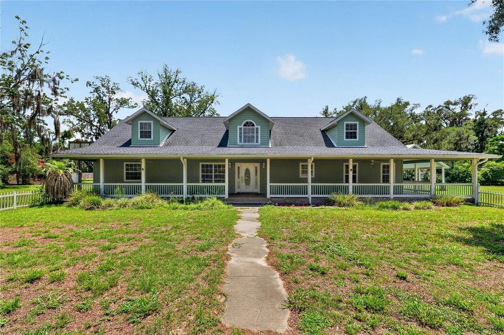 Photo of 2039 SW State Road 26, Trenton, FL 32693 (MLS # OM727832)
