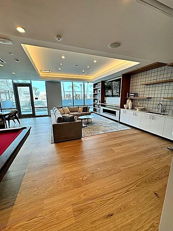 CONDOMINIUM RESIDENCES AT 400 CENTRAL - Residential