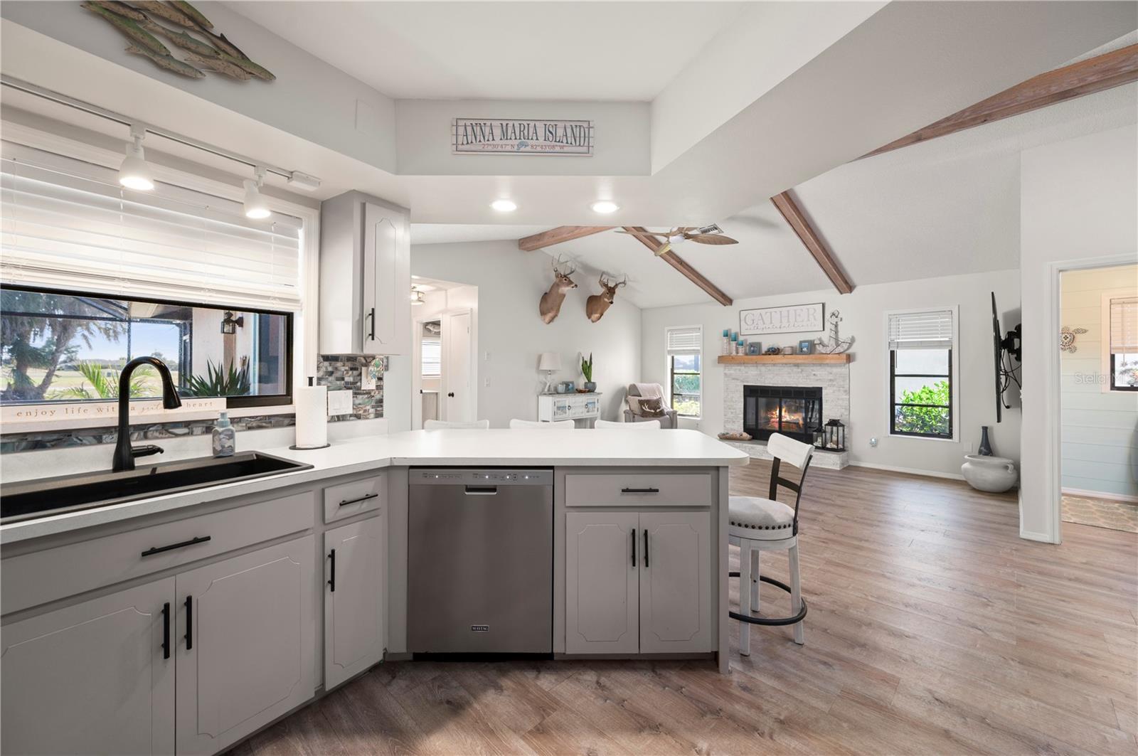 ROTONDA WEST PEBBLE BEACH - Residential