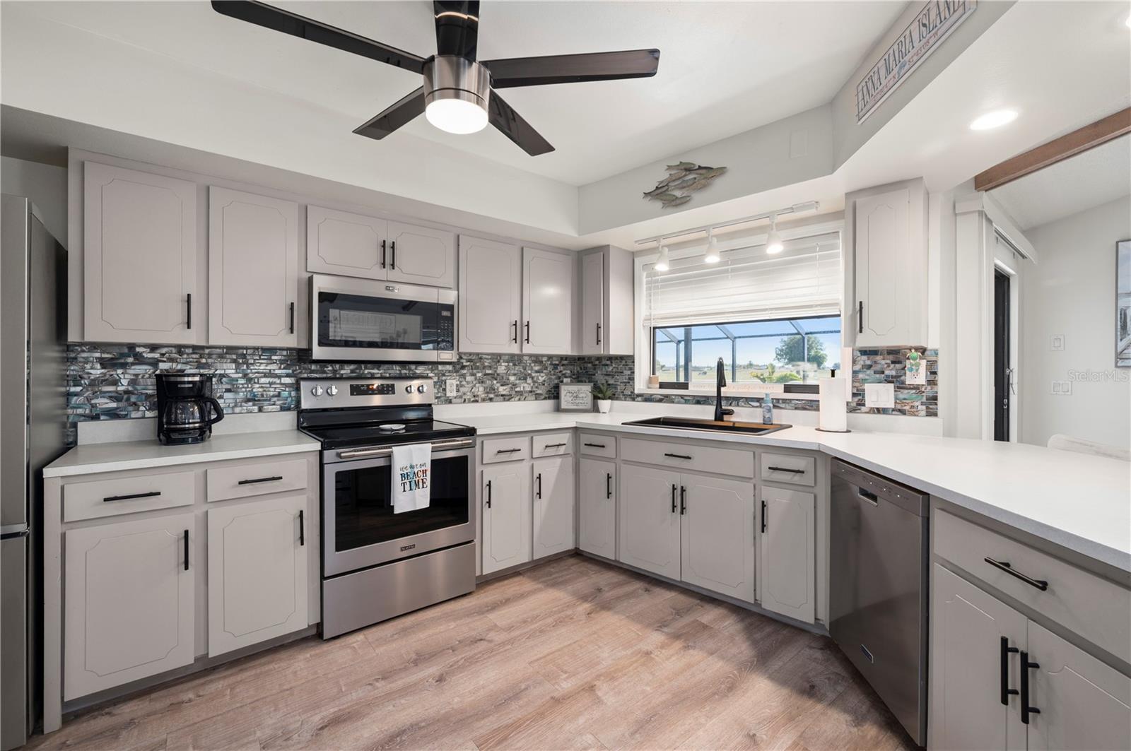 ROTONDA WEST PEBBLE BEACH - Residential