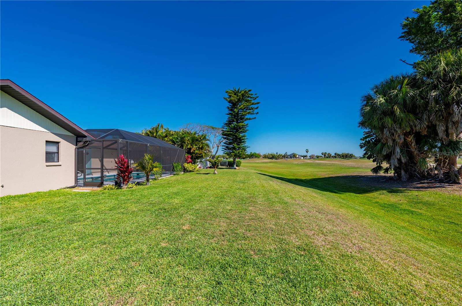 ROTONDA WEST PEBBLE BEACH - Residential