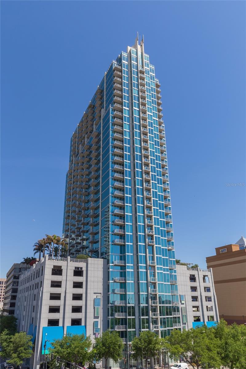 SKYPOINT A CONDO - Residential Lease