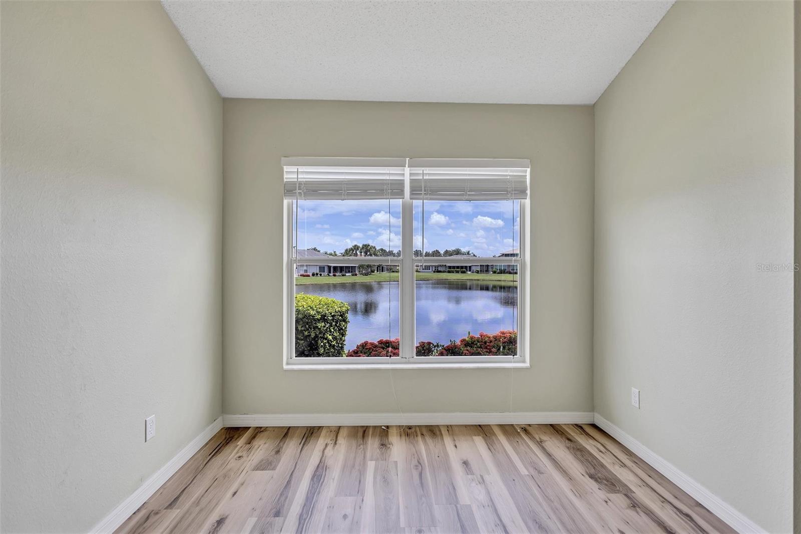 SOUTHAMPTON I CONDO - Residential