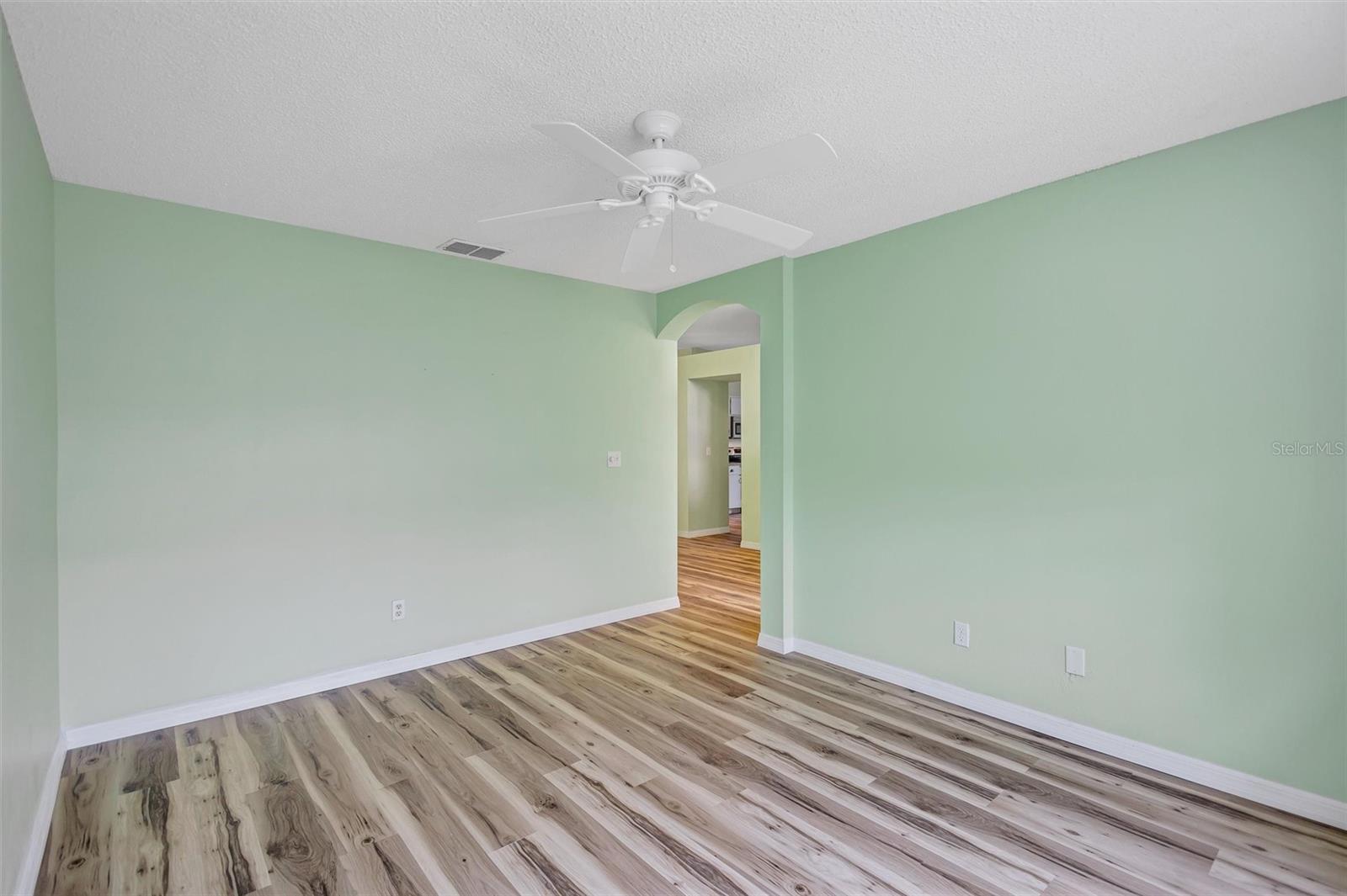SOUTHAMPTON I CONDO - Residential