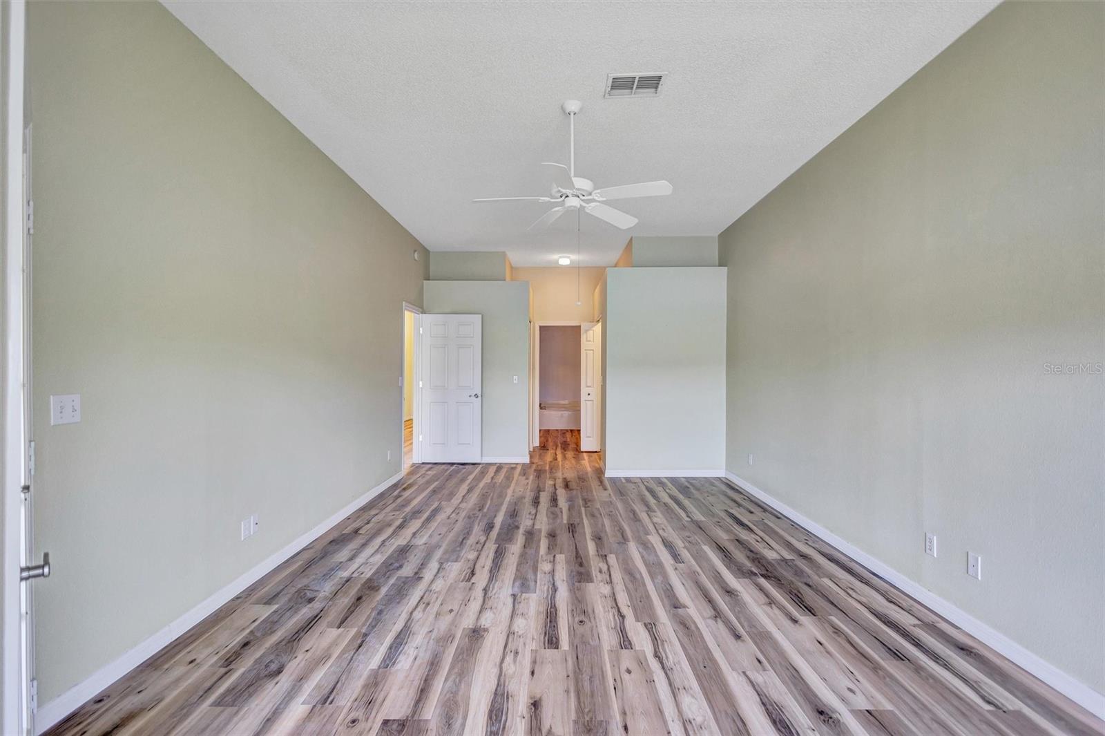 SOUTHAMPTON I CONDO - Residential