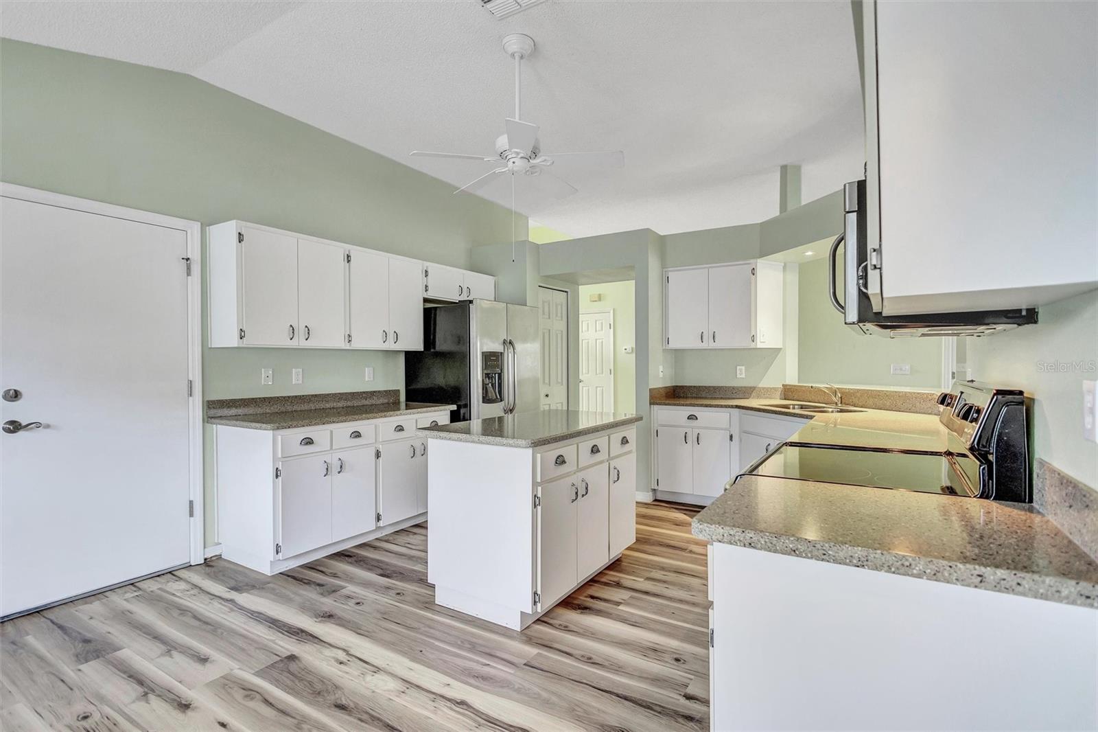 SOUTHAMPTON I CONDO - Residential