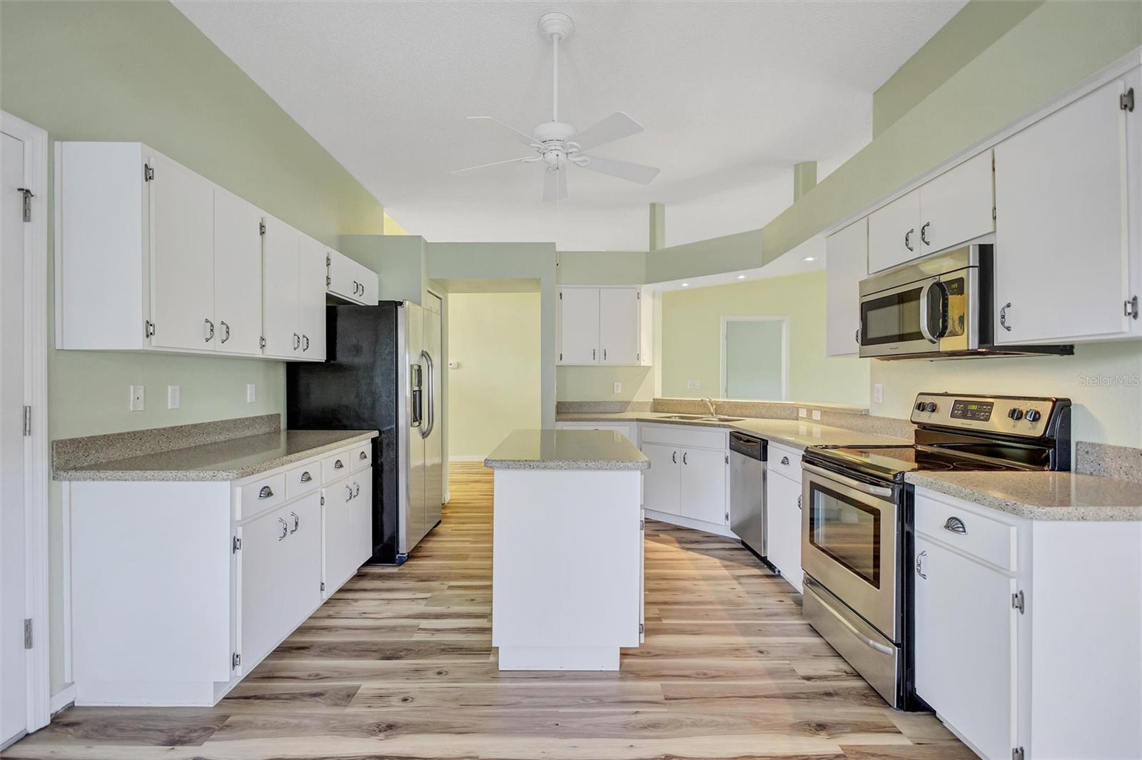 SOUTHAMPTON I CONDO - Residential
