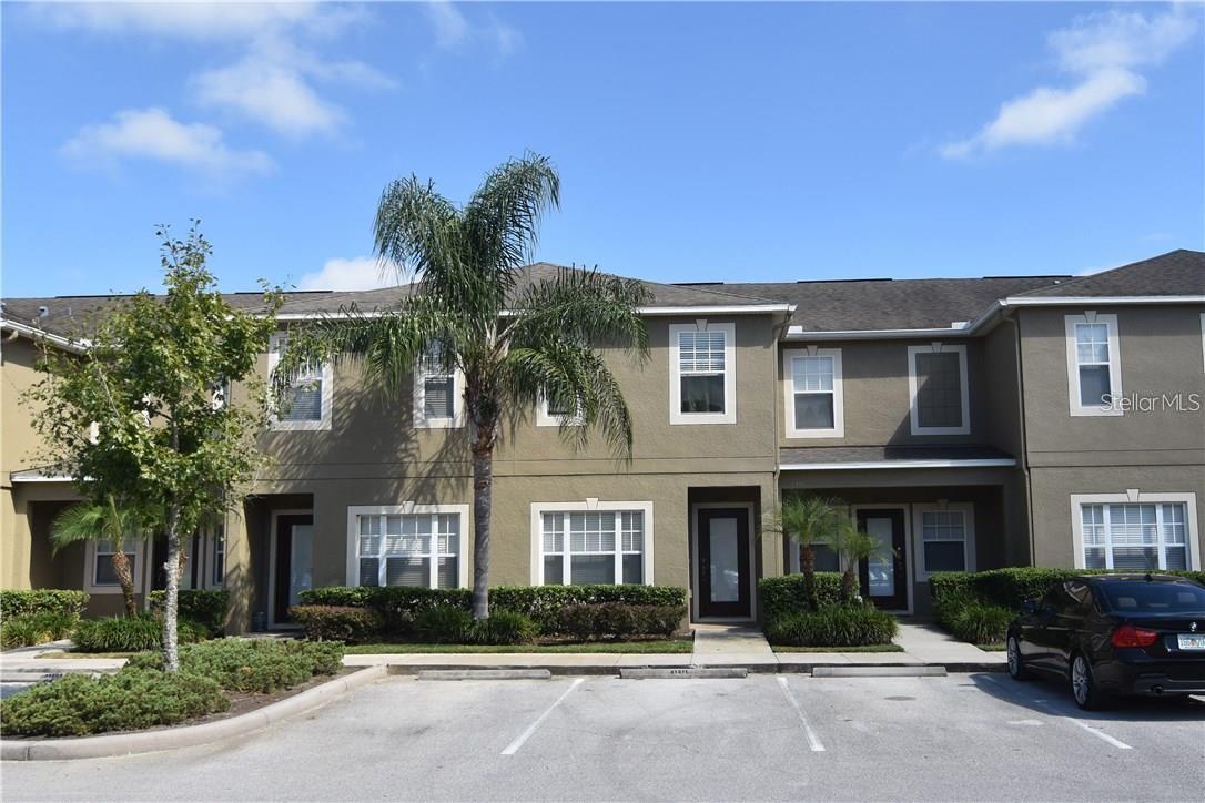 Located in the gated village of Claridge Place within the desirable Meadow Pointe community, this home offers a spacious floor plan with a large living and dining area, an open, well-designed kitchen featuring a closet pantry and cozy breakfast nook, plus a convenient half bath on the first floor. Step outside to a charming screened lanai with an additional outdoor storage room. Upstairs, you’ll find two generous master bedrooms, each with large closets and private ensuite baths.
This home is just a mile from the Meadow Pointe III clubhouse, which boasts a fitness center, playground, resort-style pool with toddler splash pad, tennis courts, volleyball, shuffleboard and basketball courts, scenic nature trails, and more!
Ideally situated near the Shops at Wiregrass, great local restaurants, and offering easy access to Bruce B. Downs Blvd, I-75, and I-275 — this property truly combines comfort, convenience, and community.
Don’t miss the opportunity to see it today!