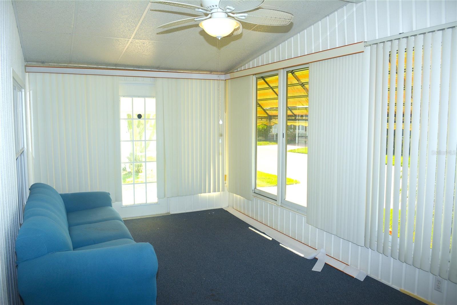 PALM LAKE ESTATES - Residential