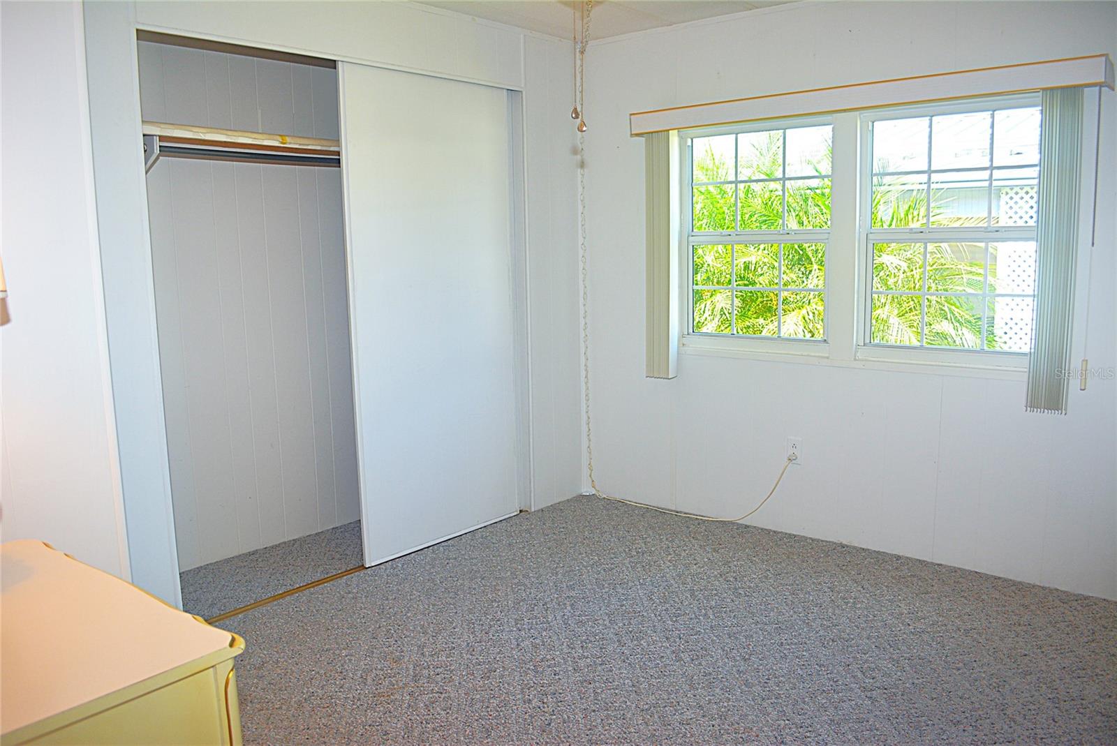 PALM LAKE ESTATES - Residential