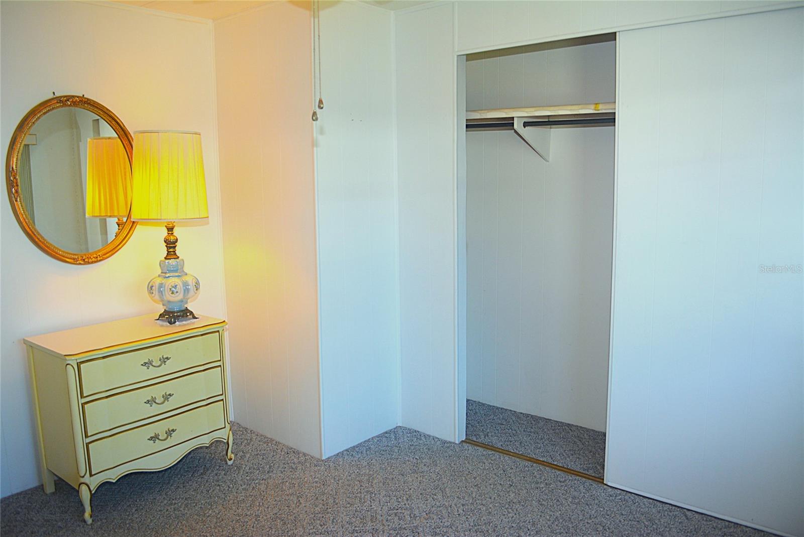 PALM LAKE ESTATES - Residential