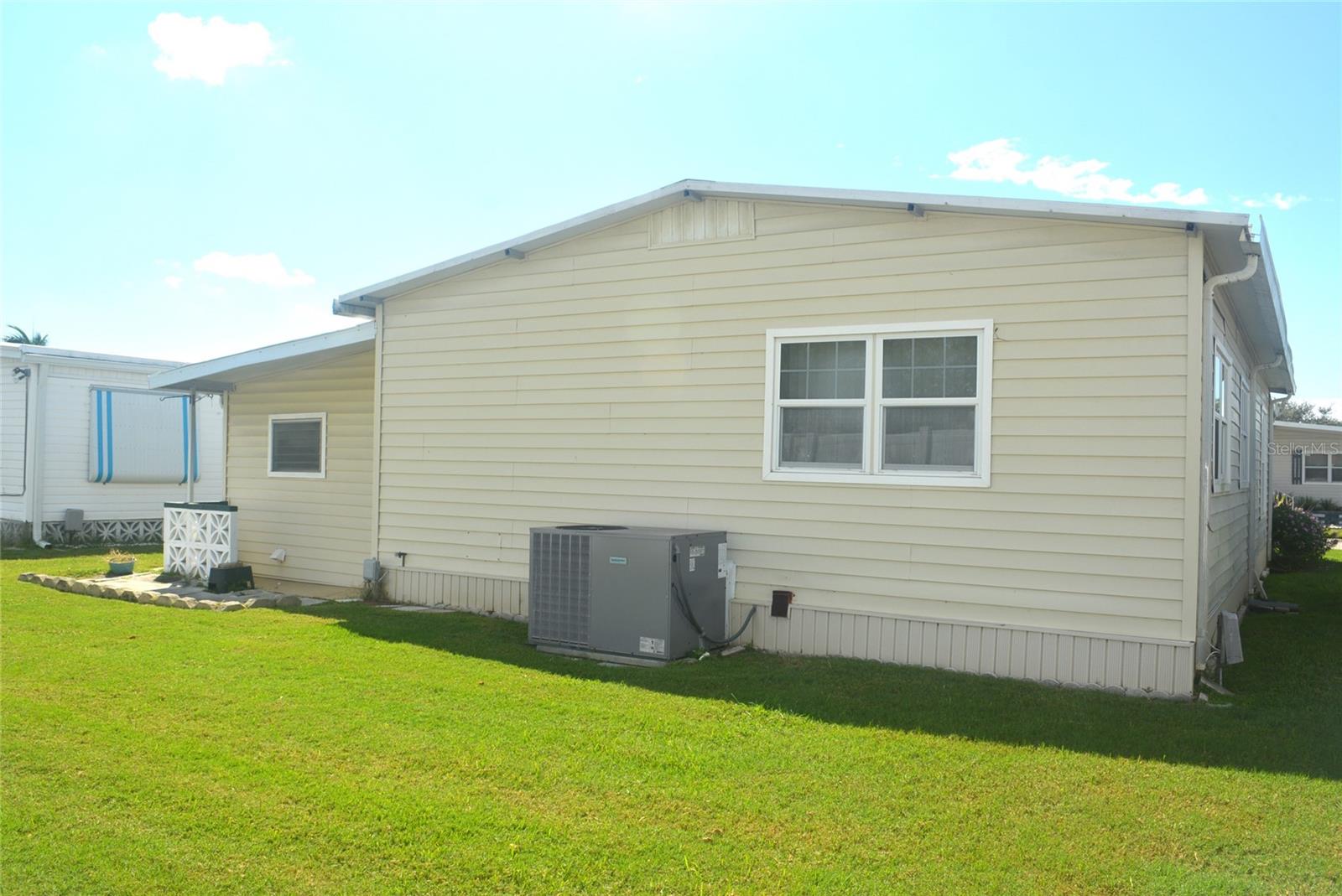 PALM LAKE ESTATES - Residential