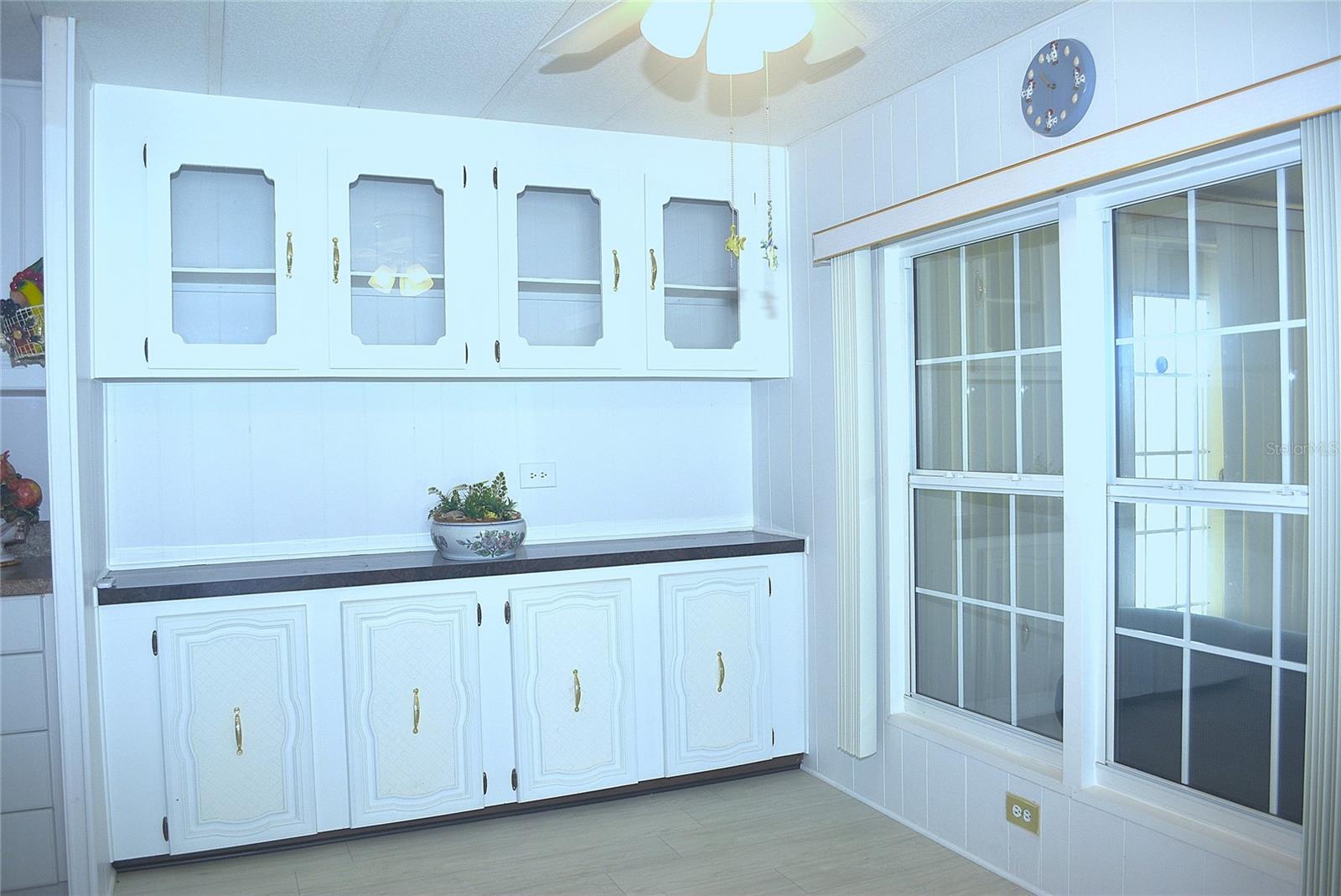 PALM LAKE ESTATES - Residential