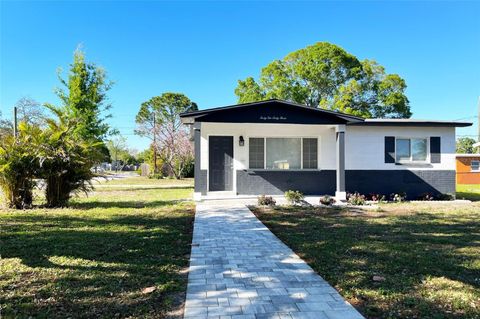 Photo of 4263 7th Avenue N, St Petersburg, FL 33713 (MLS # TB8488166)