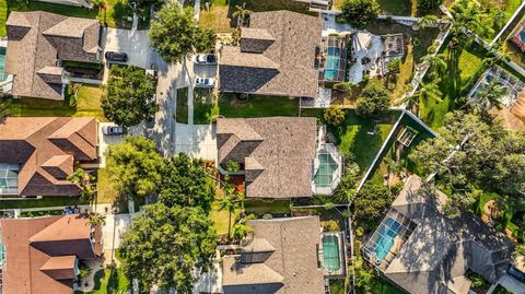 A home in VALRICO