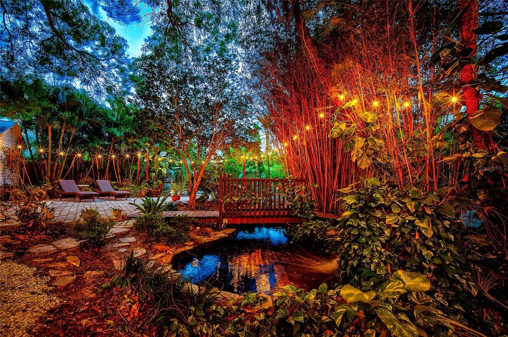 Photo of 426 Eagles Nest Lane, Sarasota, FL 34243 (MLS # A4670606)