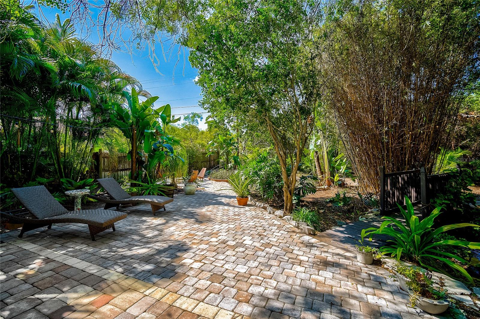 ACREAGE - Residential Lease