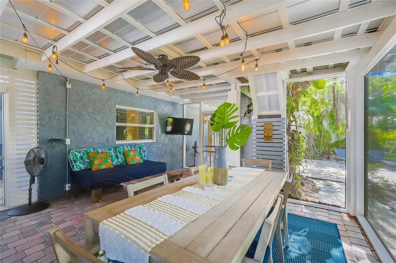 ACREAGE - Residential Lease