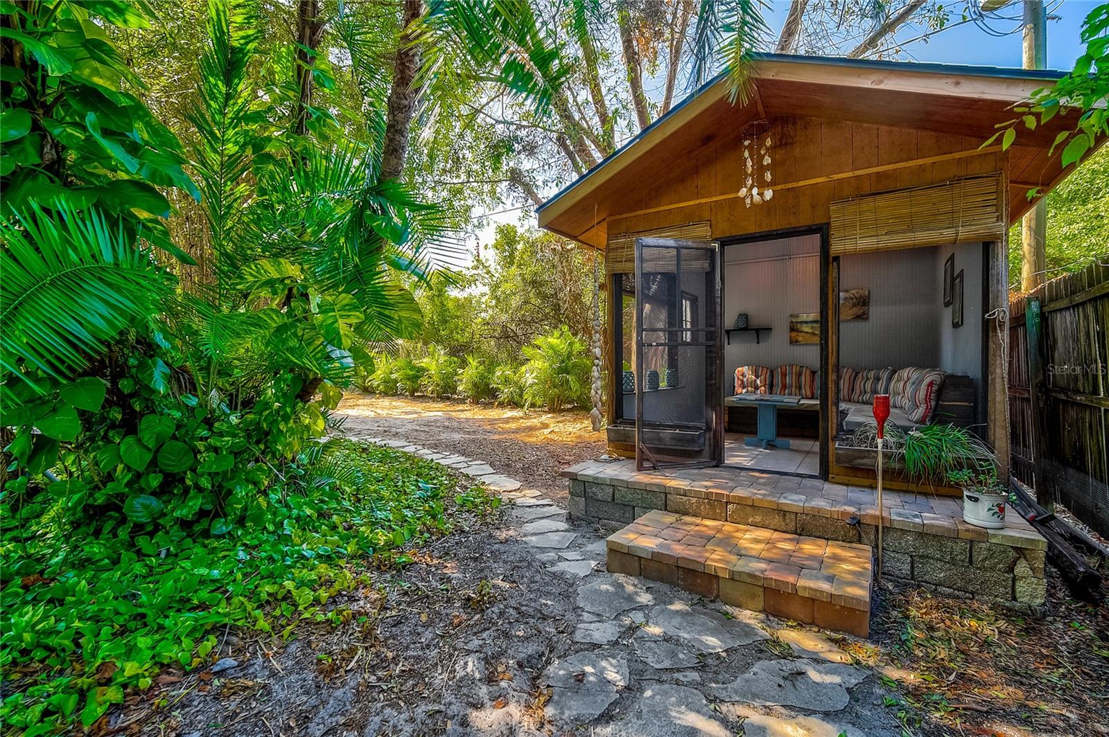 ACREAGE - Residential Lease