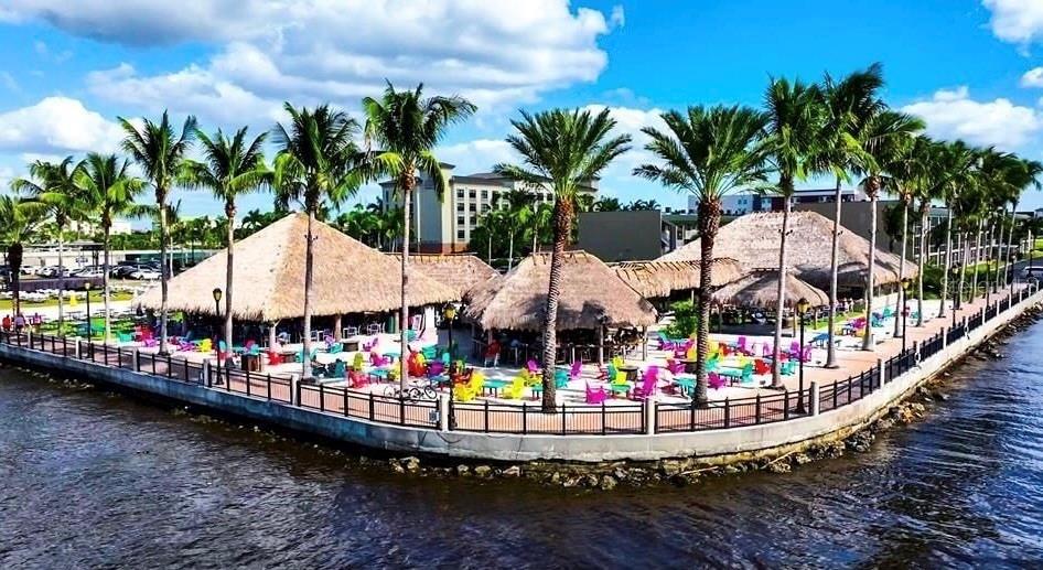 CAPE CORAL - Land