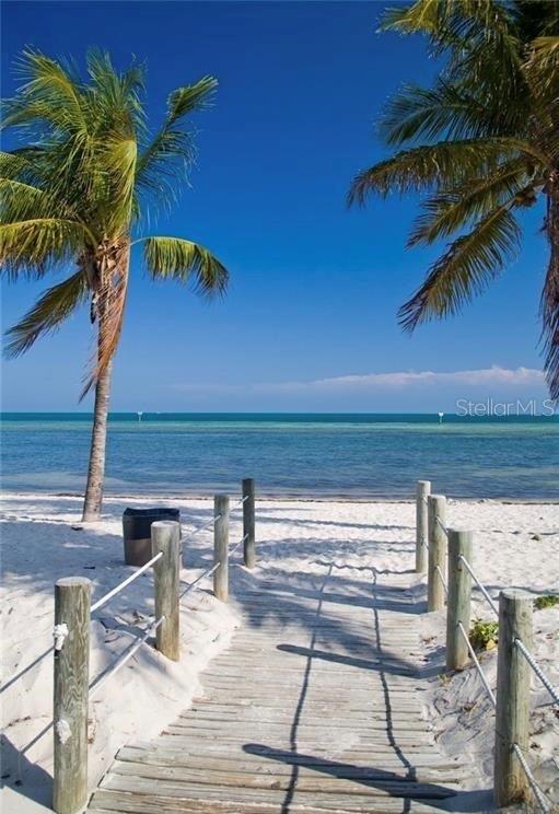 CAPE CORAL - Land