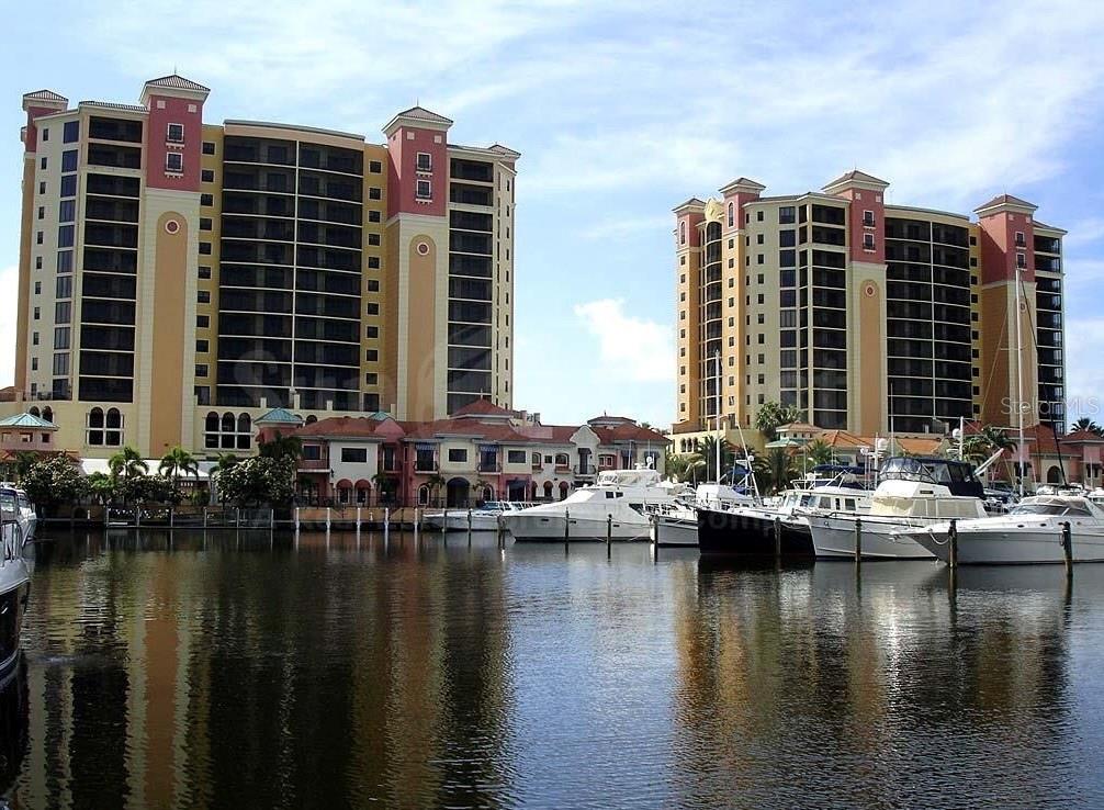 CAPE CORAL - Land