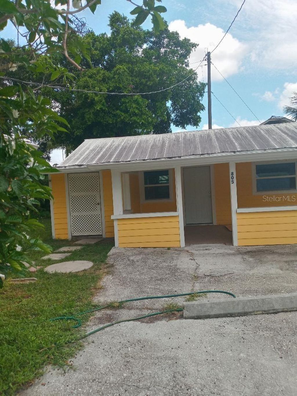 Photo of 805 22nd Avenue W, Bradenton, FL 34205 (MLS # A4687659)