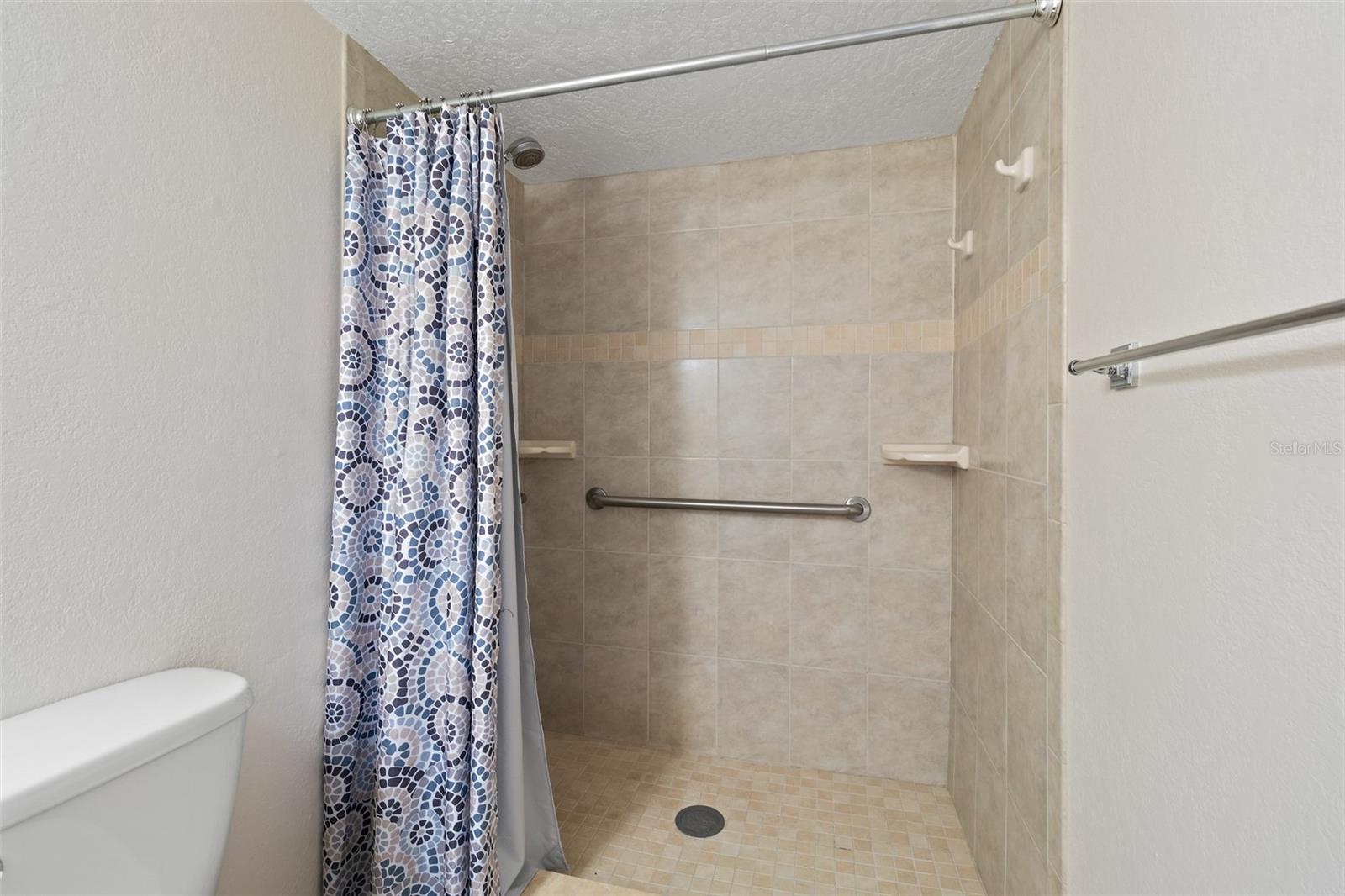 BANANA RIVER ESTATES - Residential