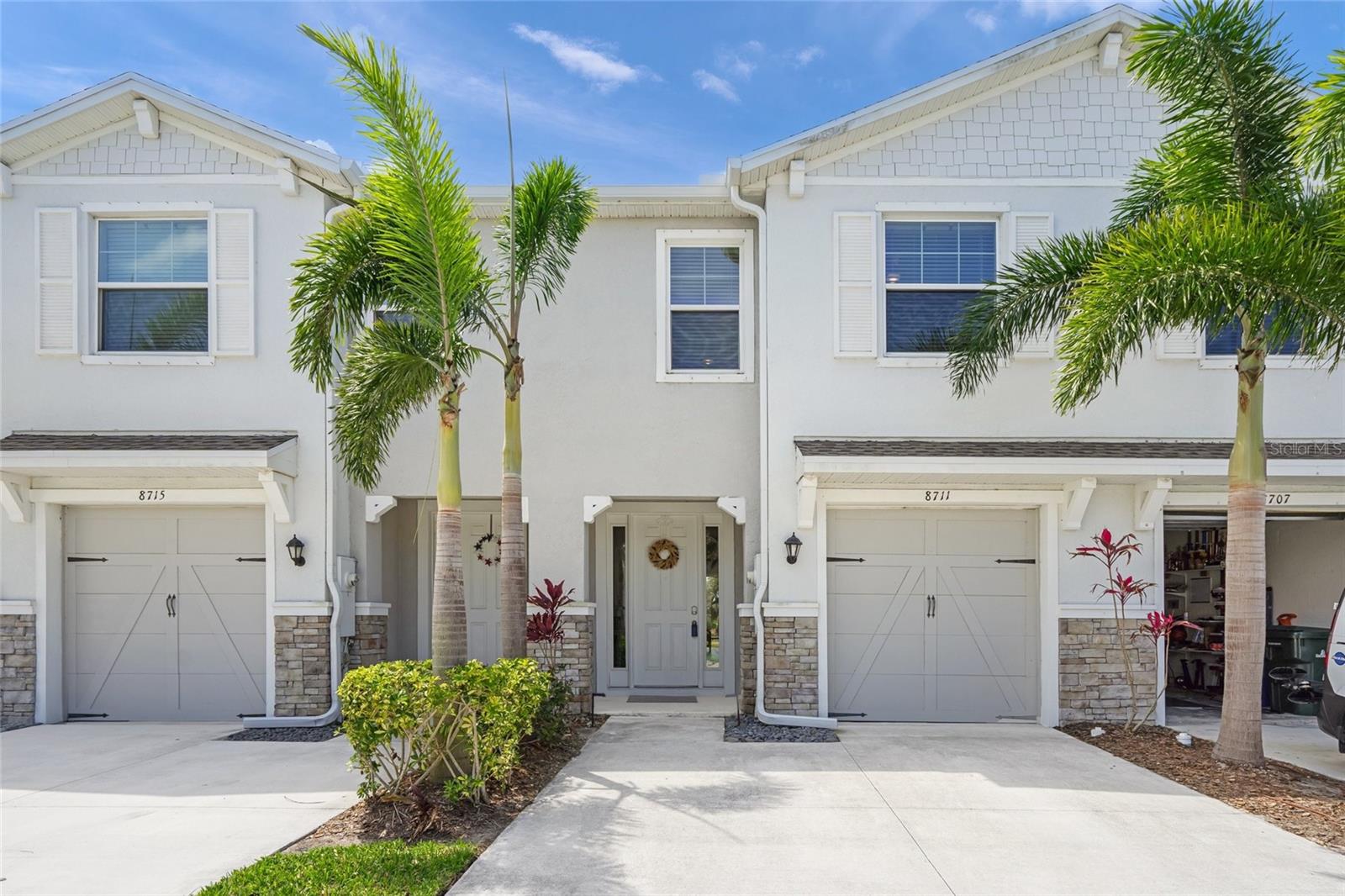 8711 PALMER PARK CIRCLE
