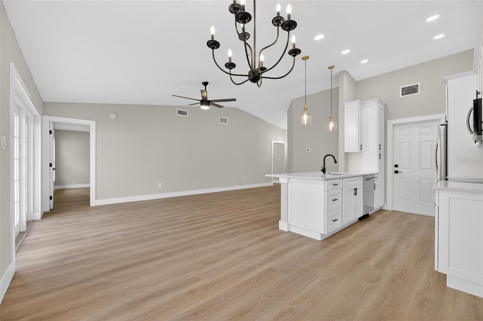 LAKEVIEW VILLAGE SEC J - Residential